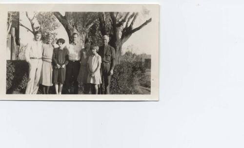 Linzy Austin Family Photo, 1926