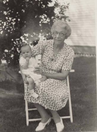 Georgia Hendrix and baby Jean Ann
