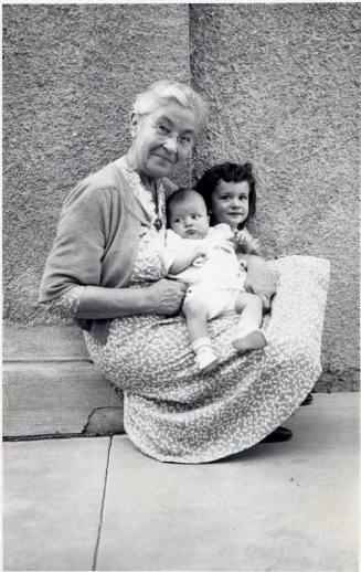 Jessamine Hendrix Gililland with Jay Cole and Jean Ann Hinton