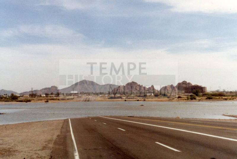 Jan 1988 Salt River Flood Facing North