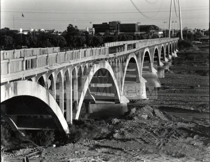 West Side of Ash Avenue Bridge with View of Pier 9 Settlement