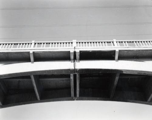 Ash Avenue Bridge Crown Hinge and Deck Expansion Joint