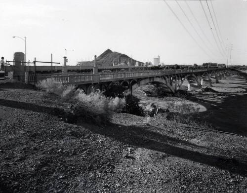 Southeast  Ash Avenue View