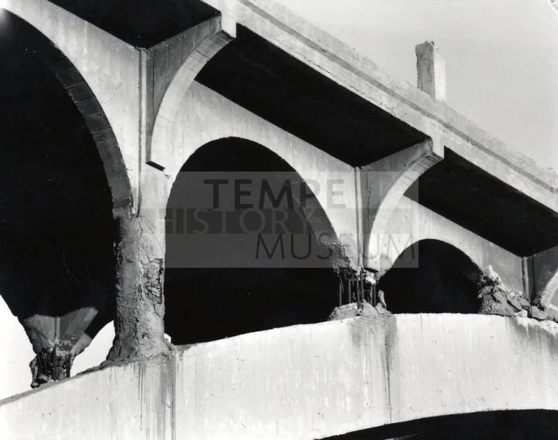 Ash Avenue Bridge Damaged Spandral Posts and Early Repairs