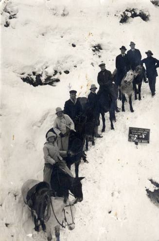 Charles Getz in a group on a mule tour at the Grand Canyon