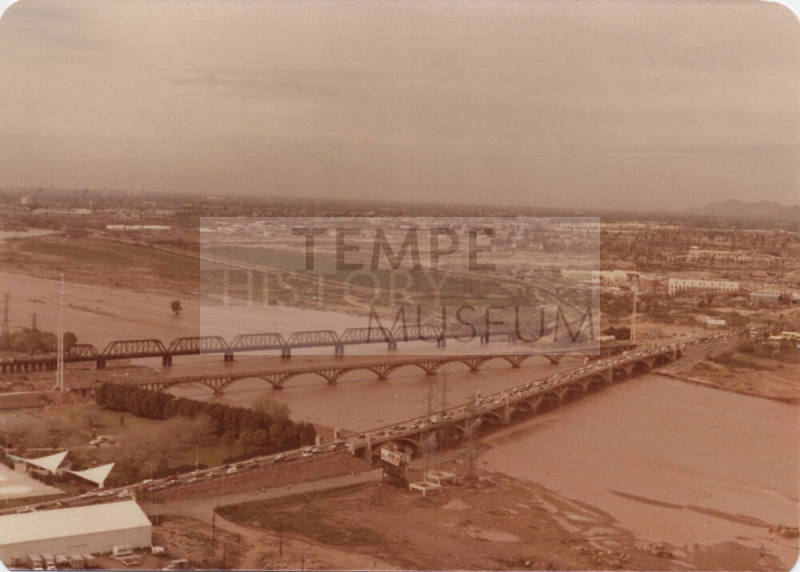Mill Avenue Bridge, Salt River Flood, March 1978