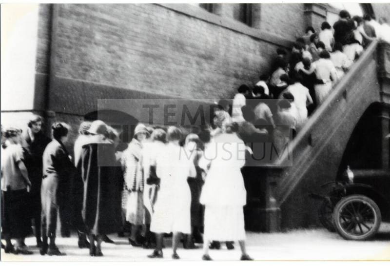 Students Entering Old Main