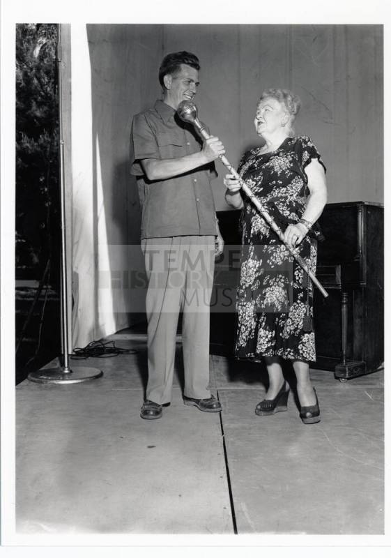 Presentation of ornamental staff