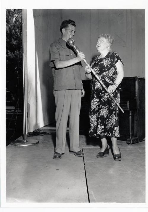 Presentation of ornamental staff