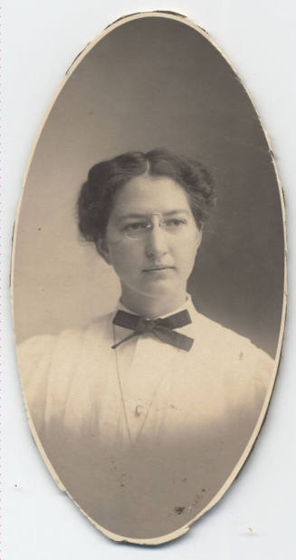 Nellie Trent, Class of 1908