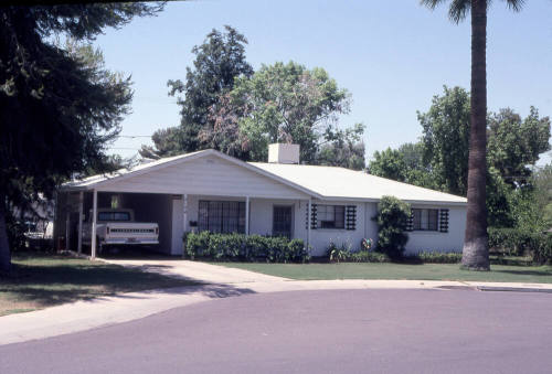 Property Address:  915 West 17th Place, Tempe, Arizona
Subdivision Address:  Parkside Manor