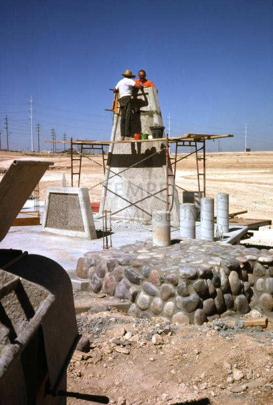 Kiwanis Park ramada construction