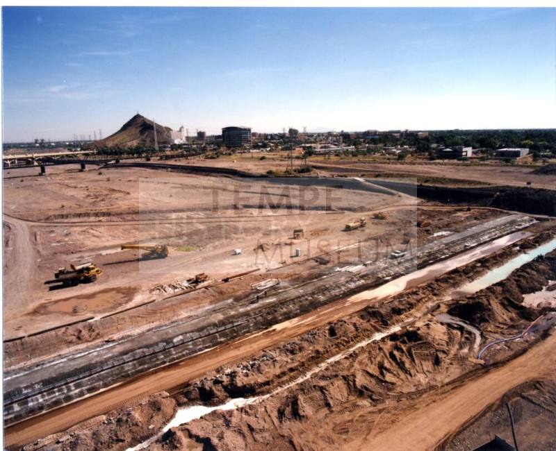Tempe Town Lake Dam Construction - west side beginning