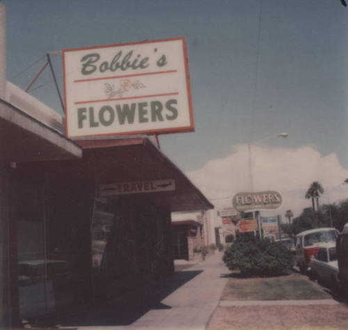 Robbie's Flower and Gift Shop - 20 East 5th Street, Tempe, Arizona