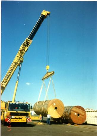 Unloading Town Lake rubber dam
