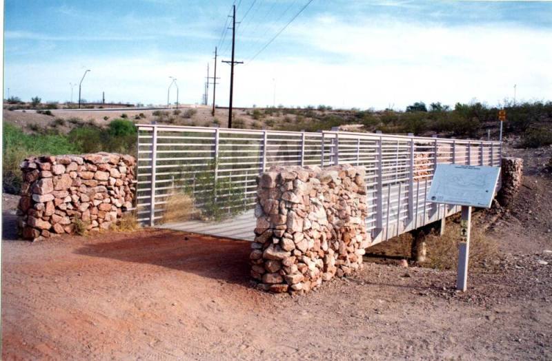 Rio Salado small new metal bridge