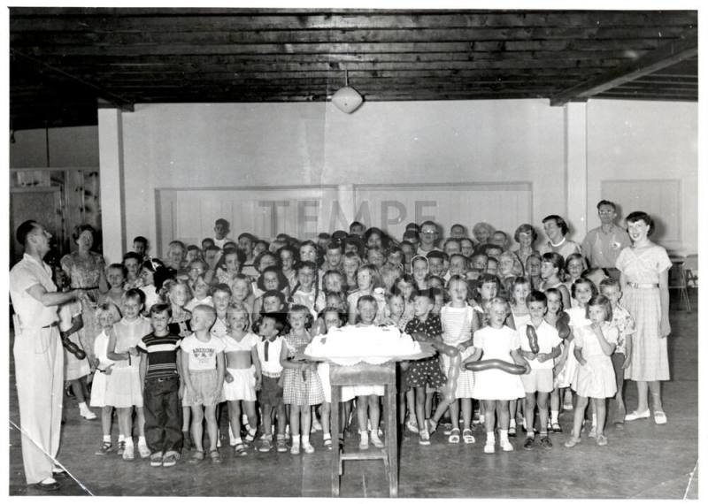 Patricia (Wood) Wright photograph as an Aide with her Summer Recreation Group