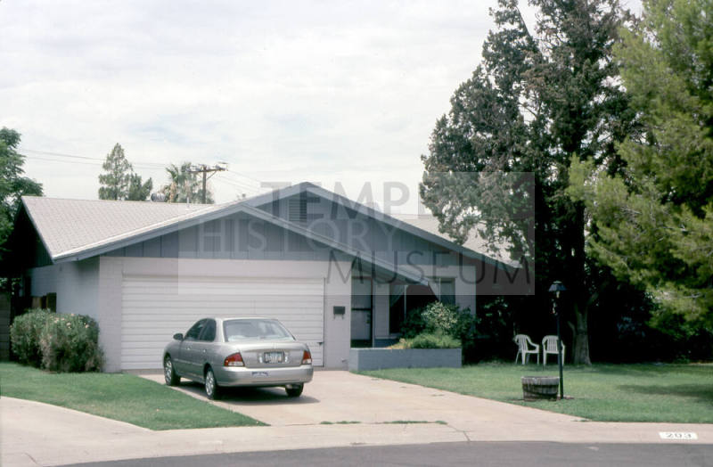Property Address:  203 East Del Rio Drive, Tempe, Arizona
Subdivision Address:  Nu-Vista