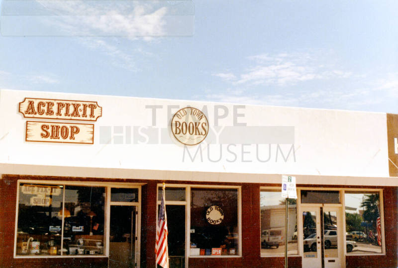 Old Town Books - 10 West 7th Street, Tempe, Arizona