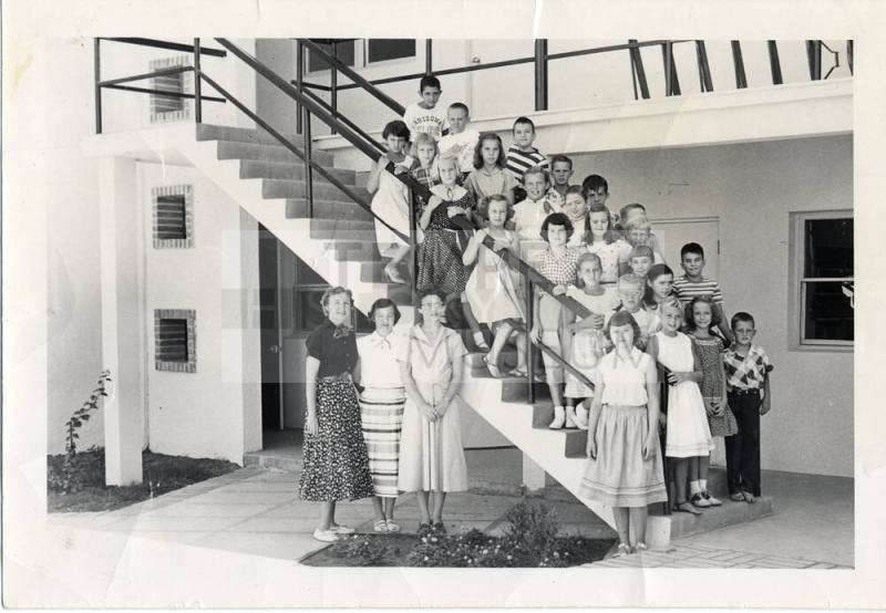 Photograph of group of people on stairs of the First Congregational Church of Tempe