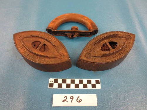 Flatirons with Removeable Handle