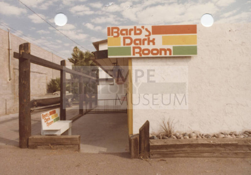 Barb's Dark Room-Photography Studio - 215 East 7th Street, Tempe, Arizona