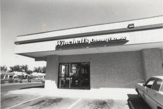 Winchell's Donut House - 4 East 10th Street, Tempe, Arizona