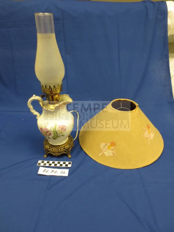 Ceramic Victorian Lamp