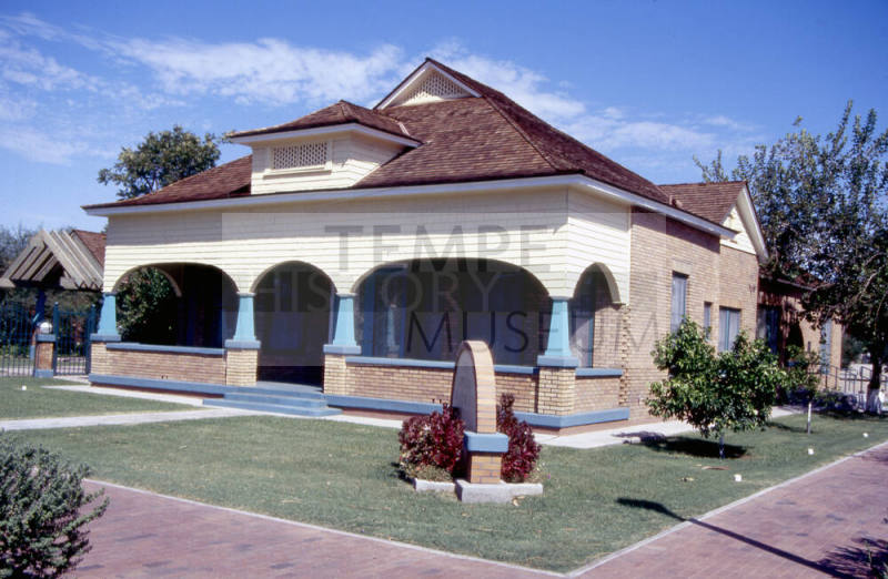 B. B. Moeur House, 634 S Myrtle