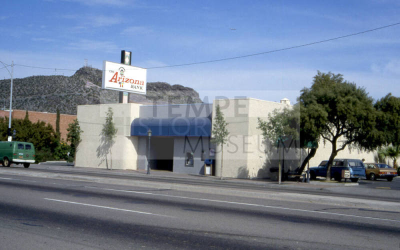 Arizona Bank at Brickyard on Mill site