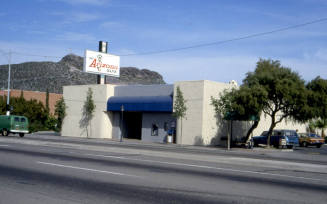 Arizona Bank at Brickyard on Mill site