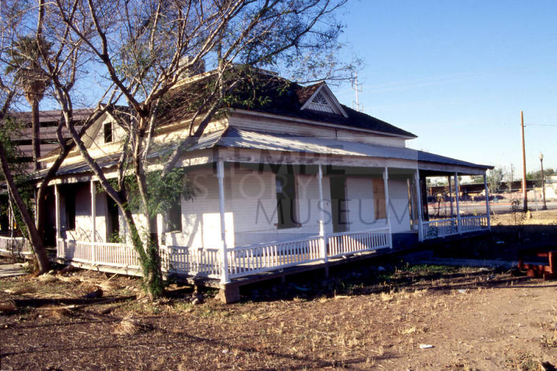 Brown Strong Reeves House, 604 S. Ash Avenue