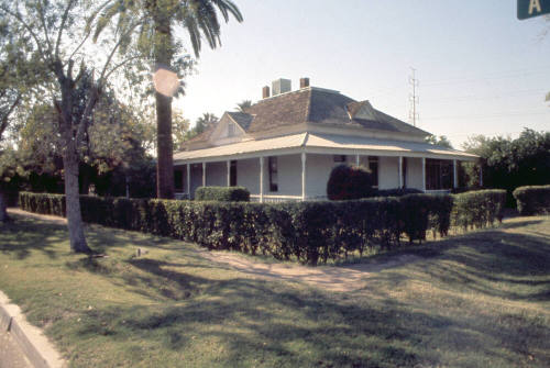 Brown Strong Reeves House, 604 S. Ash Avenue