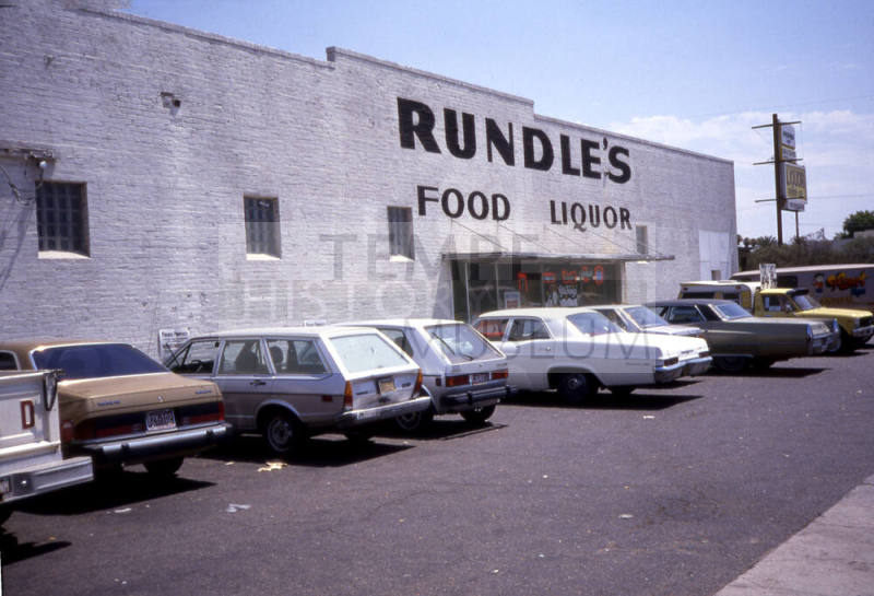 Rundles Liquor store