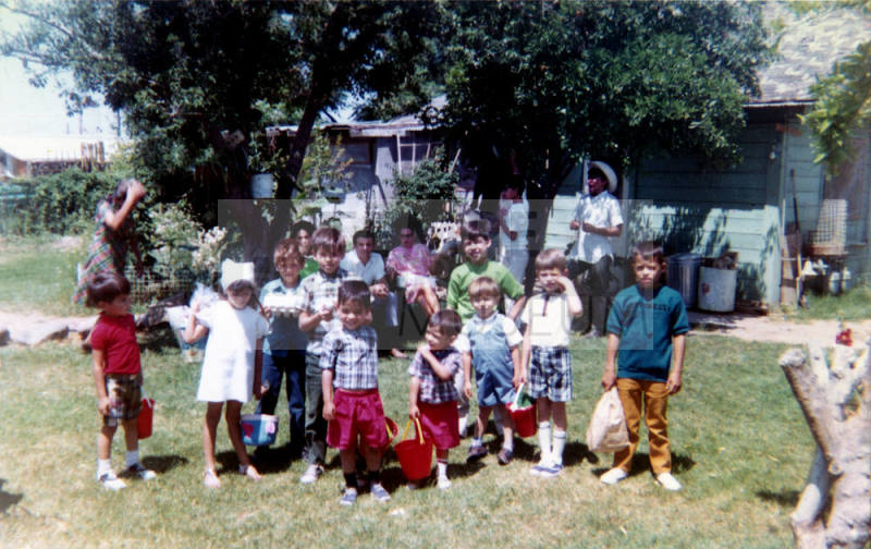 Children at Easter at Elias-Rodriguez House