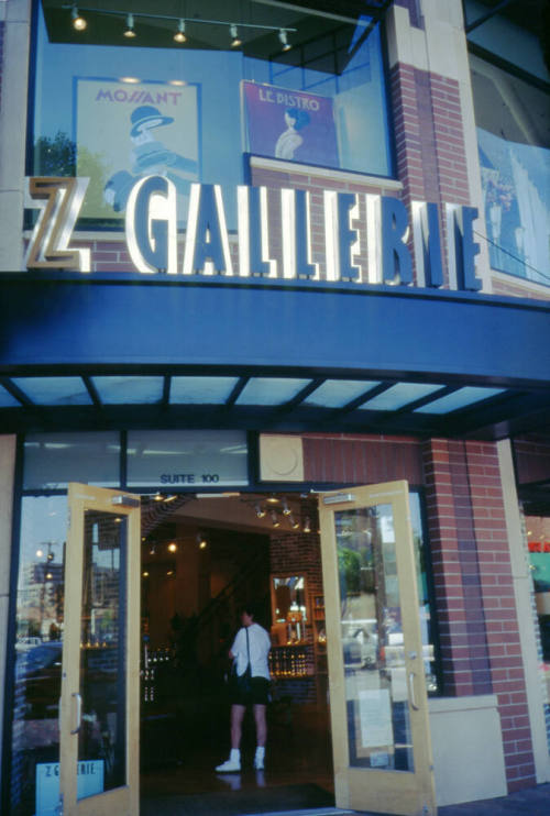 Z Gallerie - Centerpoint, 680 S. Mill Ave.