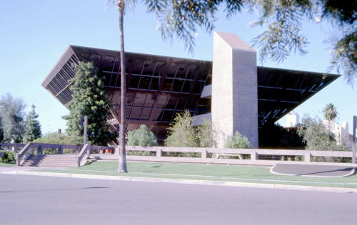 City Hall, 31 E. 5th Street