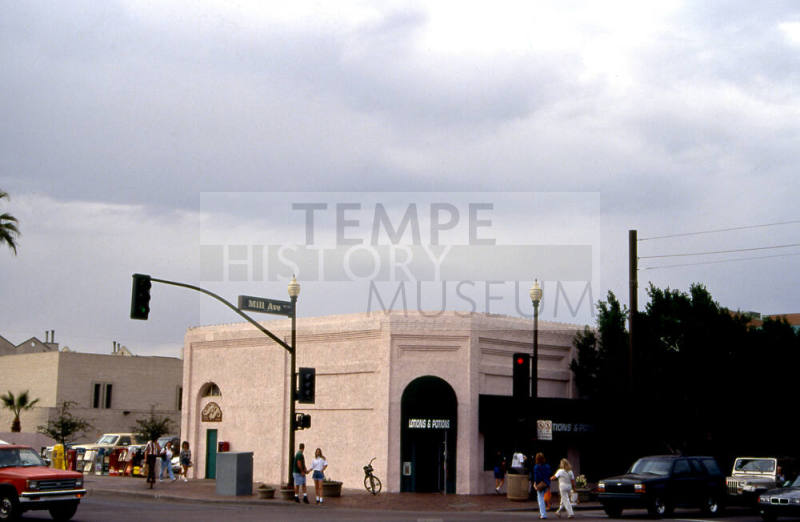 420 S. Mill Ave.