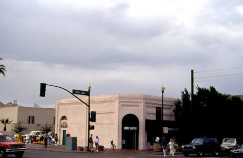 420 S. Mill Ave.