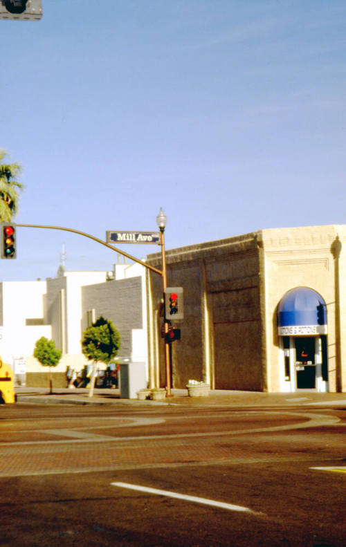 420 S. Mill Ave.