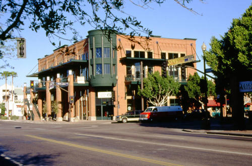 420 S. Mill Ave.