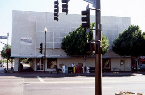 Laird Building before renovation, 501 S. Mill Ave.