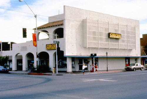 Laird Building before renovation, 501 S. Mill Ave.