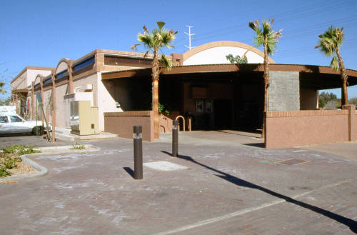 McDuffy's, 230 W. 5th St.
