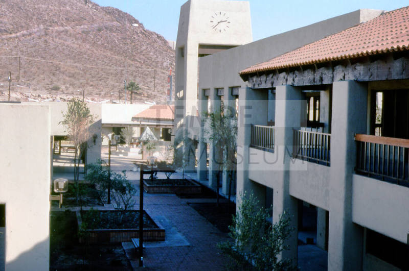 Mercado del Rio, 222 S. Mill Ave.