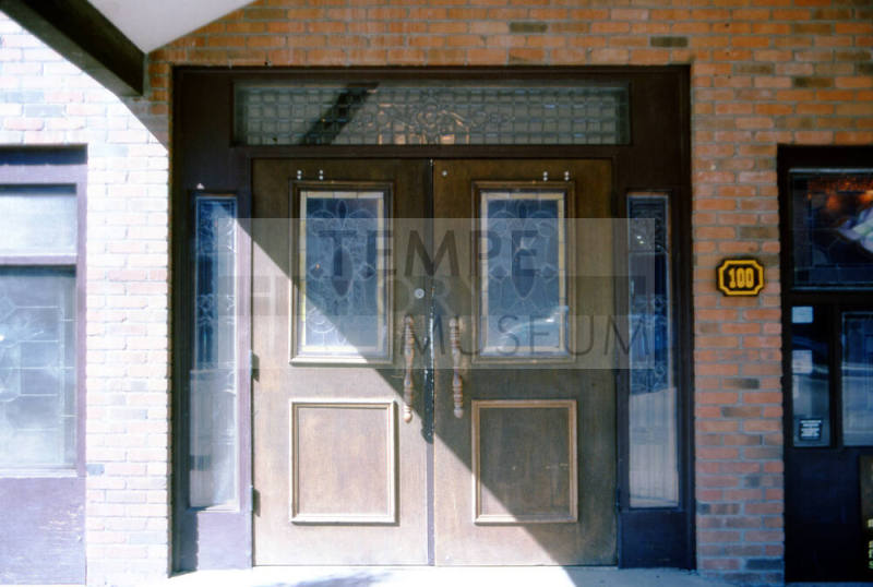 Mill Ave. Shops, 414 S. Mill Ave.