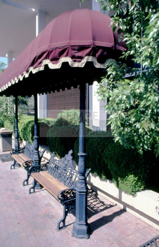 Mill Ave. Streetscape - covered seating