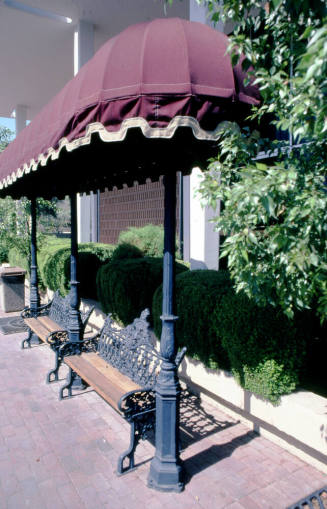 Mill Ave. Streetscape - covered seating