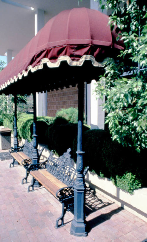 Mill Ave. Streetscape - covered seating