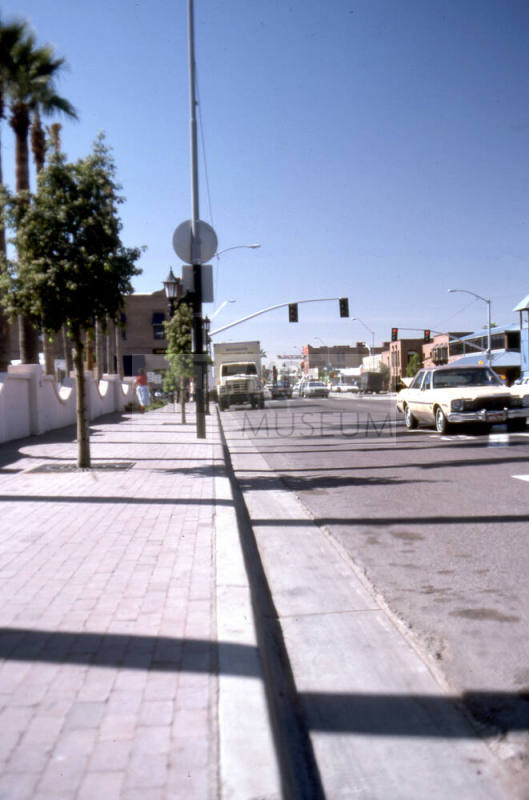 Mill Ave. Streetscape - street scene
